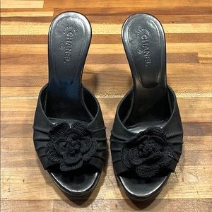 CHANEL black flower mule heels